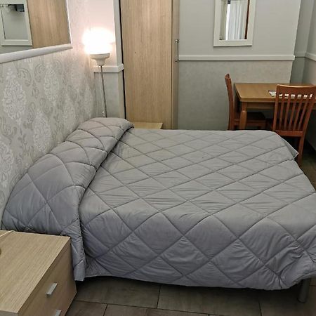 Bed And Breakfast Piramide Рим Экстерьер фото